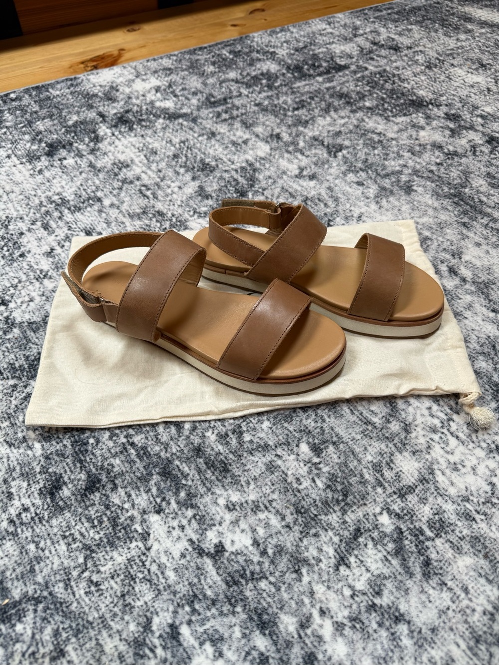 Nisolo Go-To Flatform Sandal